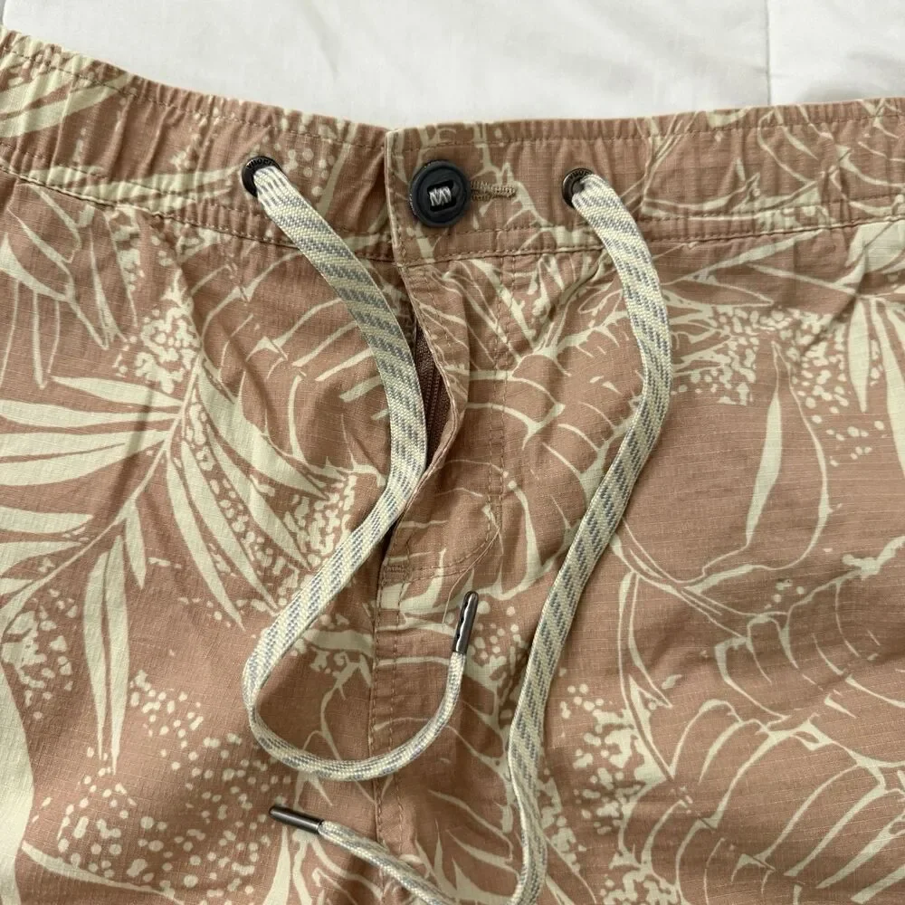 Vuori Shorts Womens Medium Ripstop‎ Pink Salt Rainforest Drawstring Climber